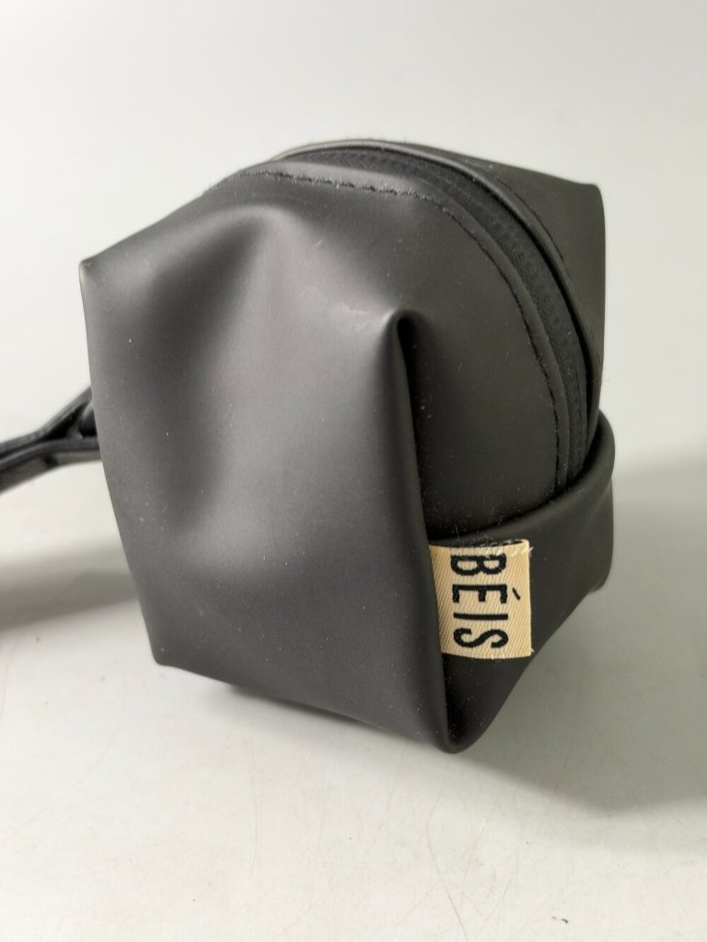 BEIS Pacifier Pouch - Picture 2 of 9